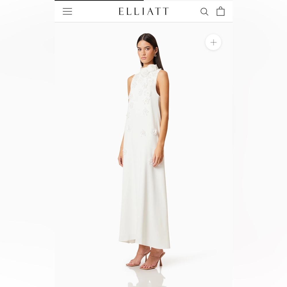 Elliatt Lilydale 3D Maxi Dress in White - Picture 2 of 3